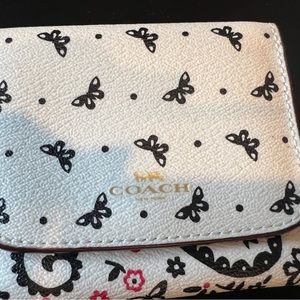 Coach wallet never used